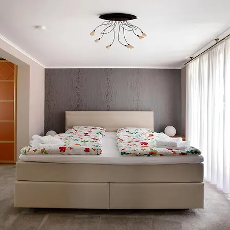 Frida Am Deich 度假居 *